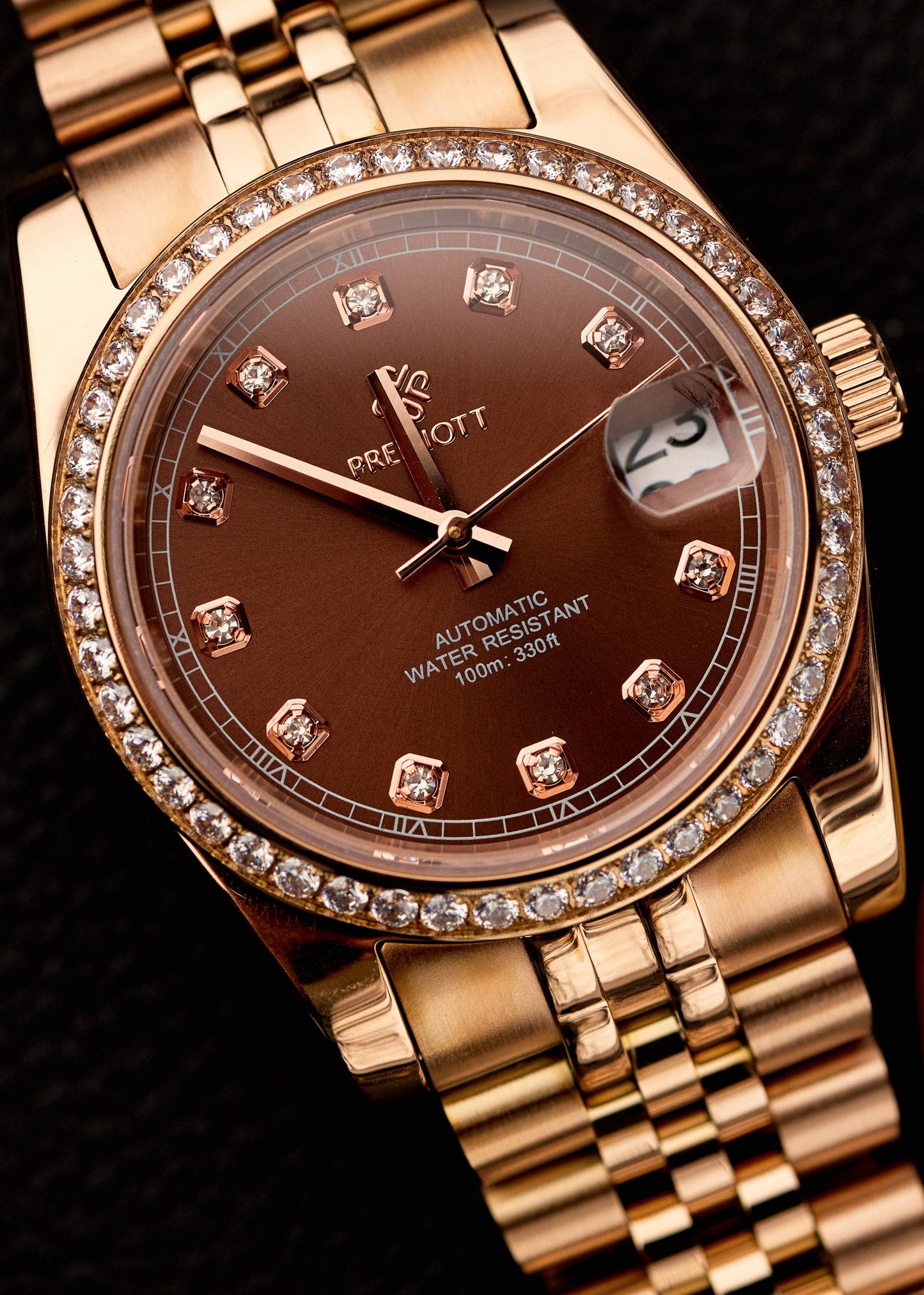The LadyJust, ceas de damă personalizat cu lunetă din diamante și cadran maro, ediție din aur roz.