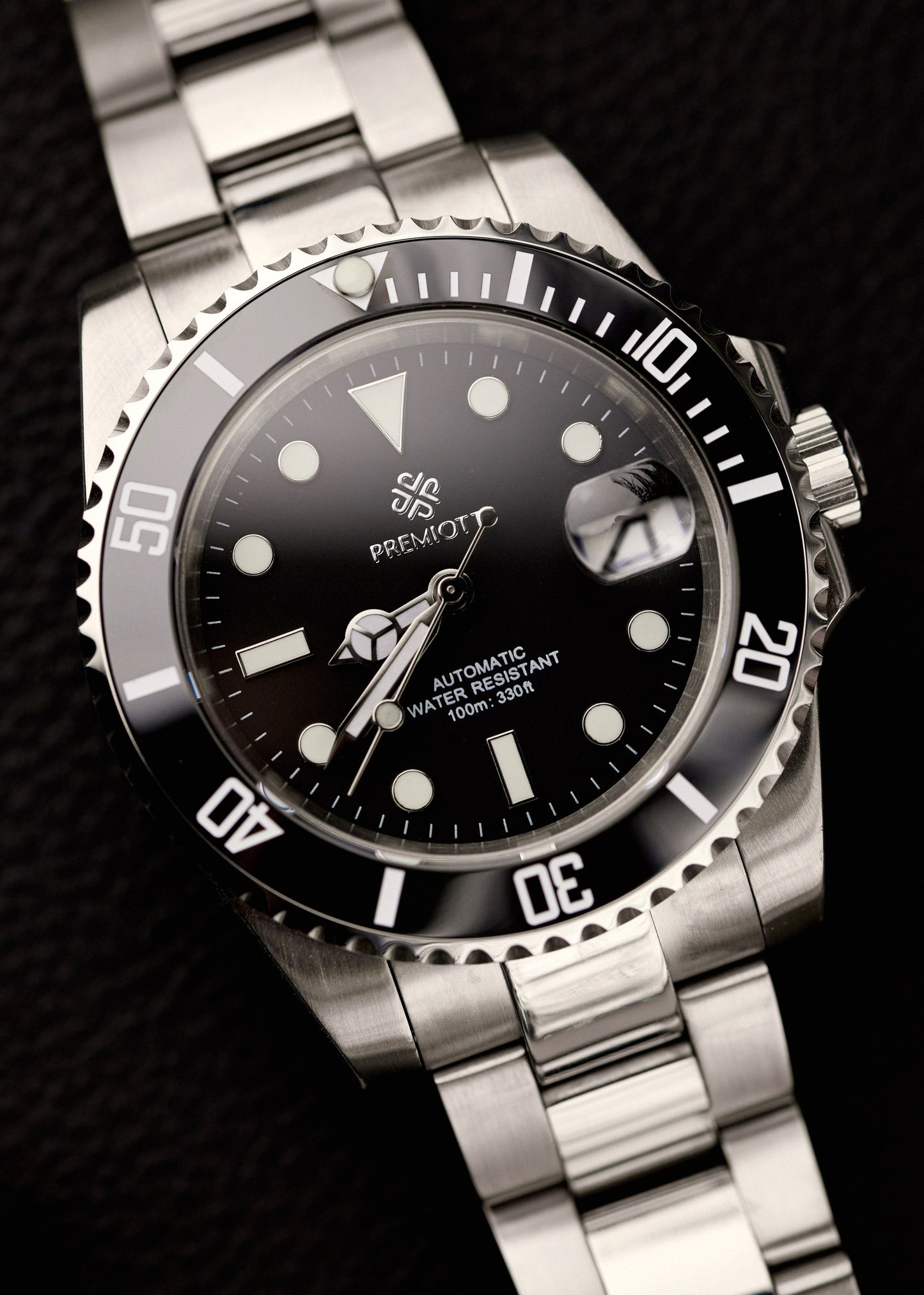 The Mariner, ceas automatic personalizat cu cadran negru, bezel ceramic și brățară Oyster din oțel