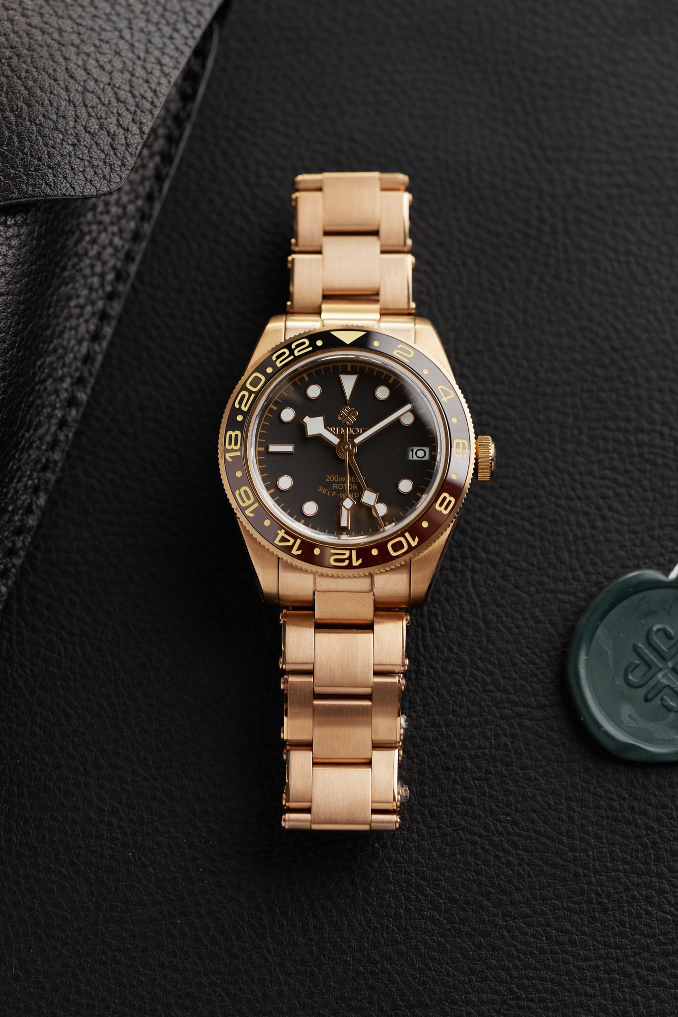 Ceasul „Bay Born” – Elegant Shadows GMT