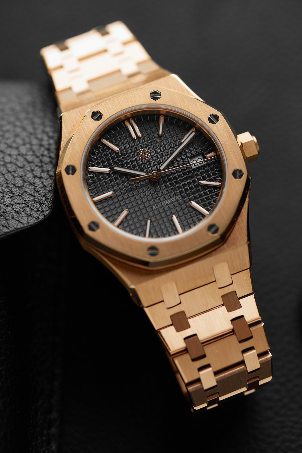 The "Prime Oak" - Rose Black